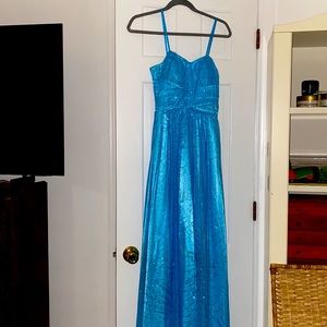 New with tags! Sparkly blue prom dress.
